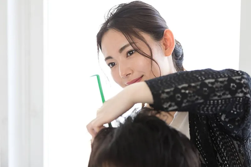 今のサロンで悩みのある方へ　本厚木美容室求人